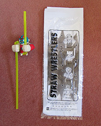 Straw wrestlers